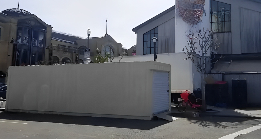 30ft shipping container with roll-up door
